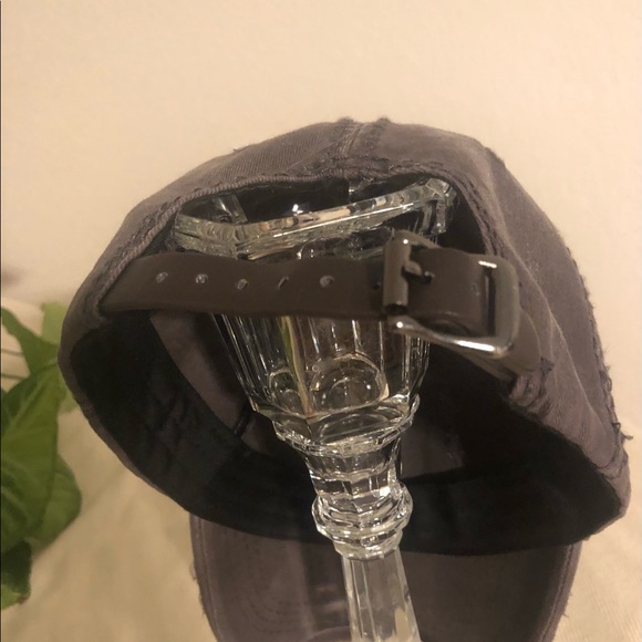 Novelty hat - Picture 3 of 3